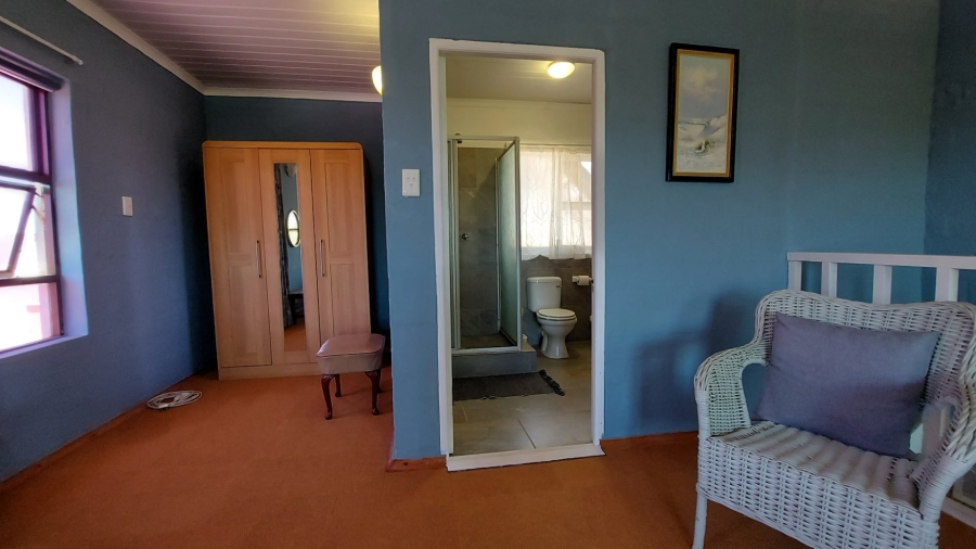 5 Bedroom Property for Sale in Britannia Bay Western Cape